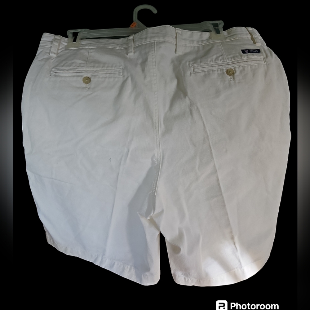 Chaps size 40 men's white cotton shorts. NWT - Picture 2 of 4